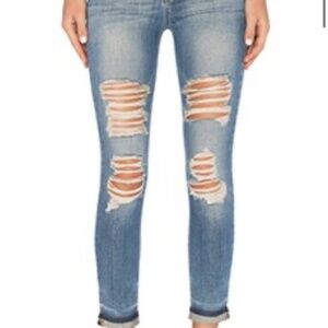 Joe’s “Collectors Edition- Markie Crop Skinny” size 29